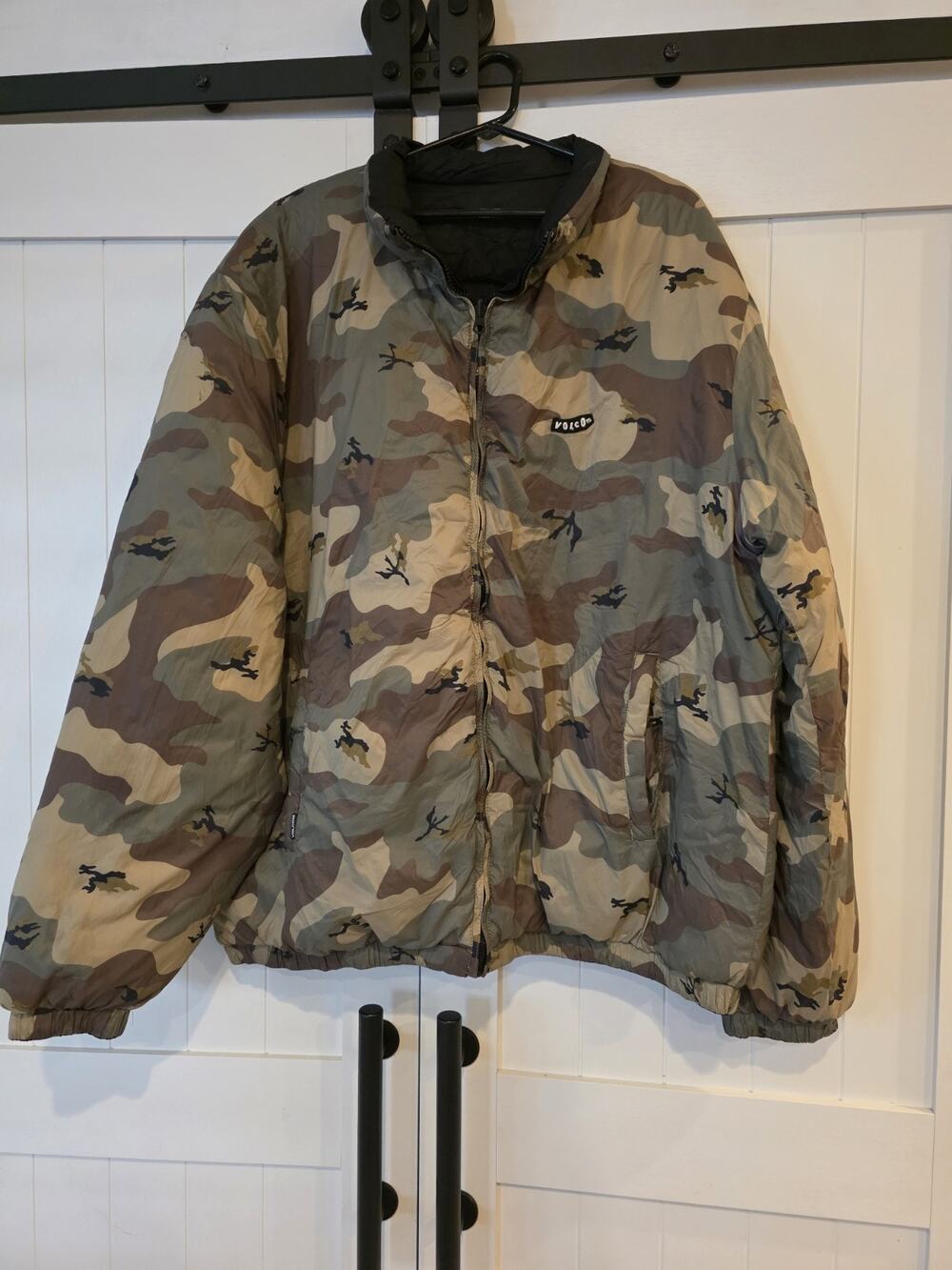 Volcom Reversible Puffer Jacket Mens XL XXL Black Camo Insulated Coat